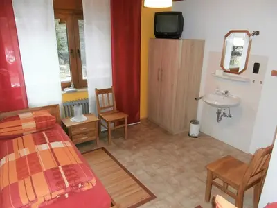 Ferienwohnung für 7 Personen (99 m²) in Kirchlotheim 10/10