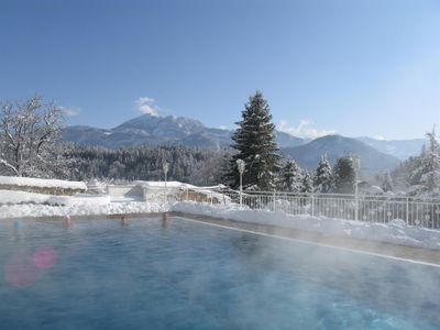 Beheiztes Freibad im Winter