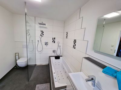 "Ferienwohnung Lila Versuchung" Badezimmer