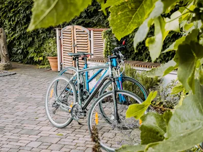Fahrradabstellplätze im Hof