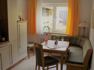 23020797-Ferienwohnung-2-Volkach-300x225-2