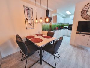 23292797-Ferienwohnung-4-Volkach-300x225-4