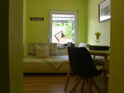 Separates Frühstücks- und Lesezimmer