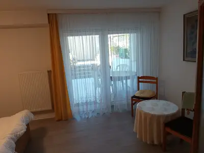 Schlafzimmer und Ausgang Terrasse