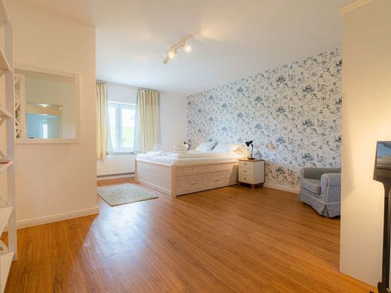 23302355-Ferienwohnung-4-Vollerwiek-800x600-2