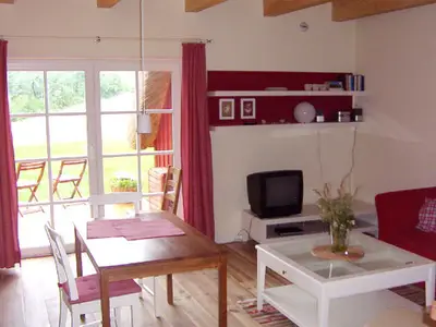 Wohnbereich mit Ausgang zur Terrasse