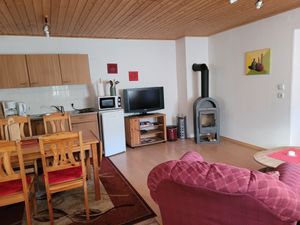 23355395-Ferienwohnung-4-Vollrathsruhe-300x225-1