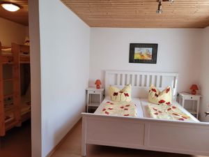 23355395-Ferienwohnung-4-Vollrathsruhe-300x225-4