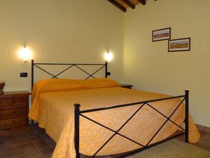 23287568-Ferienwohnung-3-Volterra-300x225-2