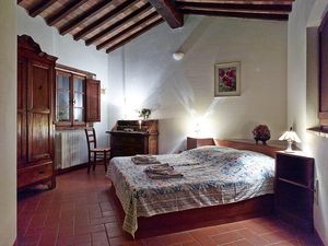 23325982-Ferienwohnung-4-Volterra-300x225-4