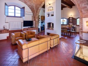 23325890-Ferienwohnung-8-Volterra-300x225-1