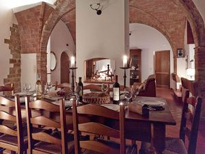 23325890-Ferienwohnung-8-Volterra-300x225-2