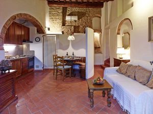 23325882-Ferienwohnung-4-Volterra-300x225-0