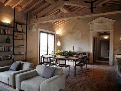 TUSCANY FOREVER RESIDENCE VILLA V VOLTERRA FIRST FLOOR APARTMENT
3 BEDROOMS, 2 BATHROOMS