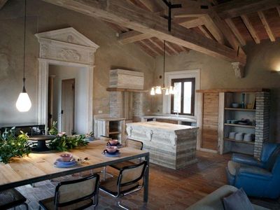 TUSCANY FOREVER RESIDENCE VILLA V VOLTERRA FIRST FLOOR APARTMENT
3 BEDROOMS, 2 BATHROOMS