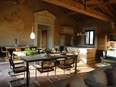 TUSCANY FOREVER RESIDENCE VILLA V VOLTERRA FIRST FLOOR APARTMENT
3 BEDROOMS, 2 BATHROOMS