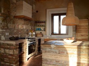 18740542-Ferienwohnung-8-Volterra-300x225-4