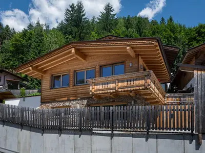 100_Chaletl Schlossblick_Außenansicht von vorne