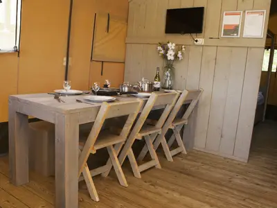 DiningRoom