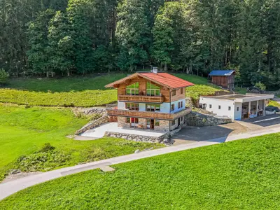 Außenseite Ferienhaus [Sommer]