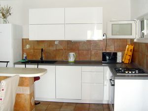 18323911-Ferienwohnung-7-Vrbanj-300x225-2