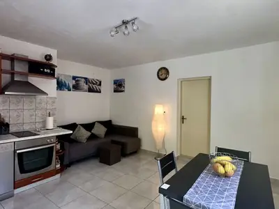 Ferienwohnung für 2 Personen in Vrbanj 8/10