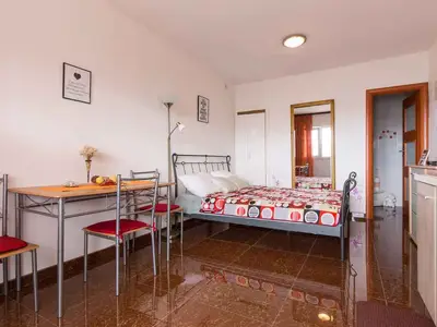Ferienwohnung für 2 Personen (28 m²) in Vrbnik 1/10