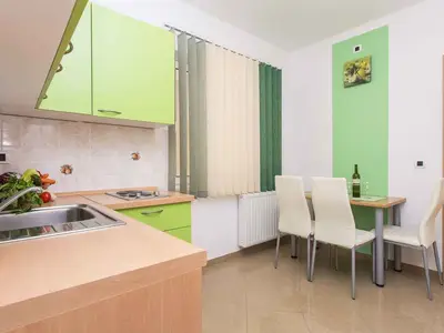 Ferienwohnung für 2 Personen (24 m²) in Vrbnik 3/10