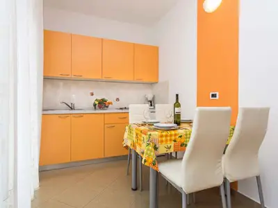 Ferienwohnung für 2 Personen (30 m²) in Vrbnik 10/10