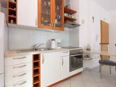 Ferienwohnung für 2 Personen (45 m²) in Vrbnik 10/10
