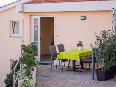 Ferienwohnung für 4 Personen (56 m²) in Vrbnik 2/10