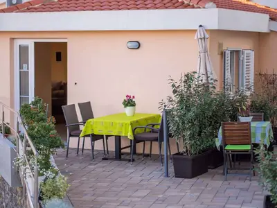 Ferienwohnung für 4 Personen (56 m²) in Vrbnik 3/10