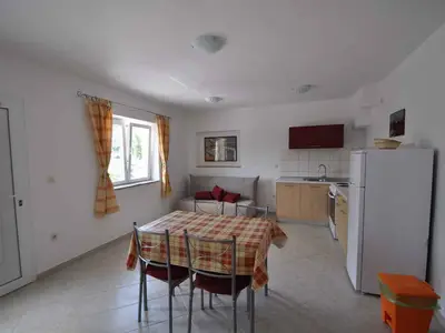 Ferienwohnung für 3 Personen (40 m²) in Vrbnik 7/10