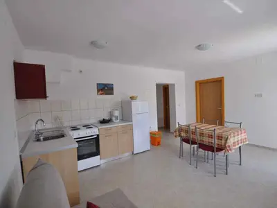 Ferienwohnung für 3 Personen (40 m²) in Vrbnik 8/10
