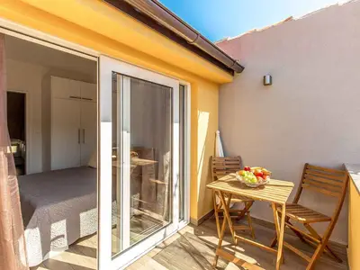 Ferienwohnung für 5 Personen (100 m²) in Vrbnik 9/10