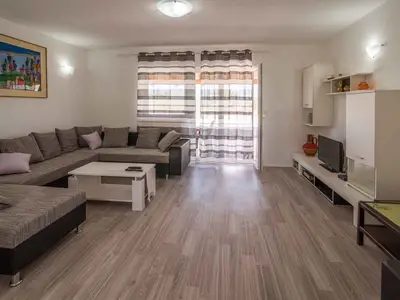 Ferienwohnung für 6 Personen (90 m²) in Vrbnik 9/10