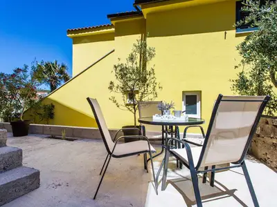 Ferienwohnung für 4 Personen (50 m²) in Vrbnik 2/10
