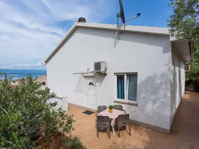 Ferienwohnung für 4 Personen (50 m²) in Vrbnik 2/10