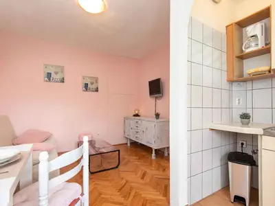 Ferienwohnung für 3 Personen (27 m²) in Vrbnik 8/10