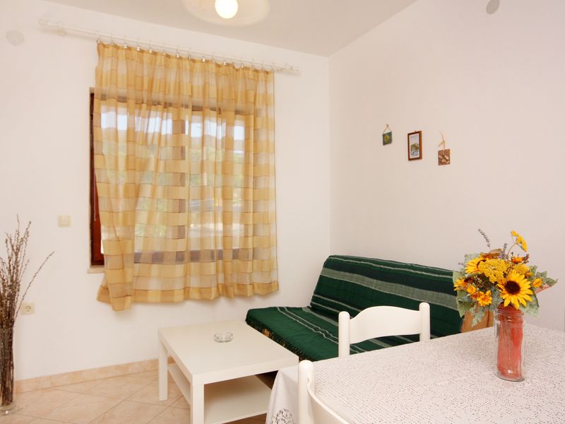 23928425-Ferienwohnung-4-Vrbnik-800x600-1