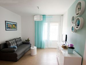 23928470-Ferienwohnung-6-Vrbnik-300x225-1