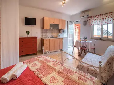 Ferienwohnung für 2 Personen (35 m²) in Vrbnik 1/10