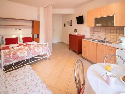 Ferienwohnung für 2 Personen (35 m²) in Vrbnik 9/10