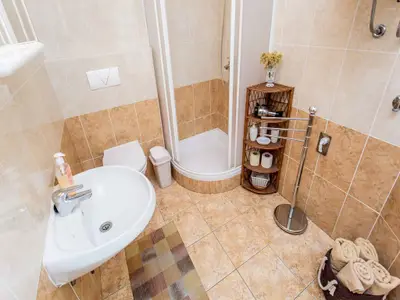 Ferienwohnung für 4 Personen (42 m²) in Vrbnik 9/10
