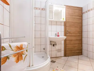 Ferienwohnung für 4 Personen (45 m²) in Vrbnik 9/10