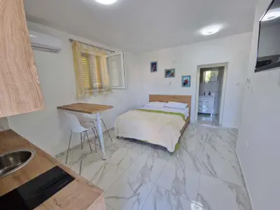 Ferienwohnung für 2 Personen (23 m²) in Vrbnik 8/10