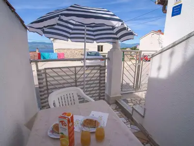 Ferienwohnung für 3 Personen (34 m²) in Vrbnik 4/10