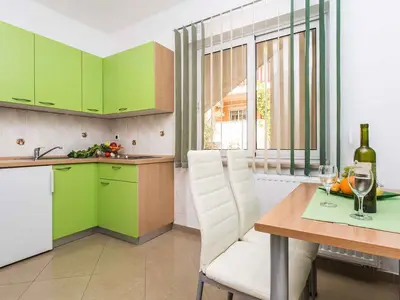 Ferienwohnung für 2 Personen (24 m²) in Vrbnik 5/10