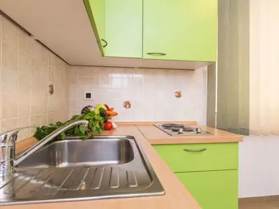 Ferienwohnung für 2 Personen (24 m²) in Vrbnik 7/10