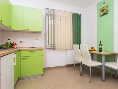 Ferienwohnung für 2 Personen (24 m²) in Vrbnik 8/10